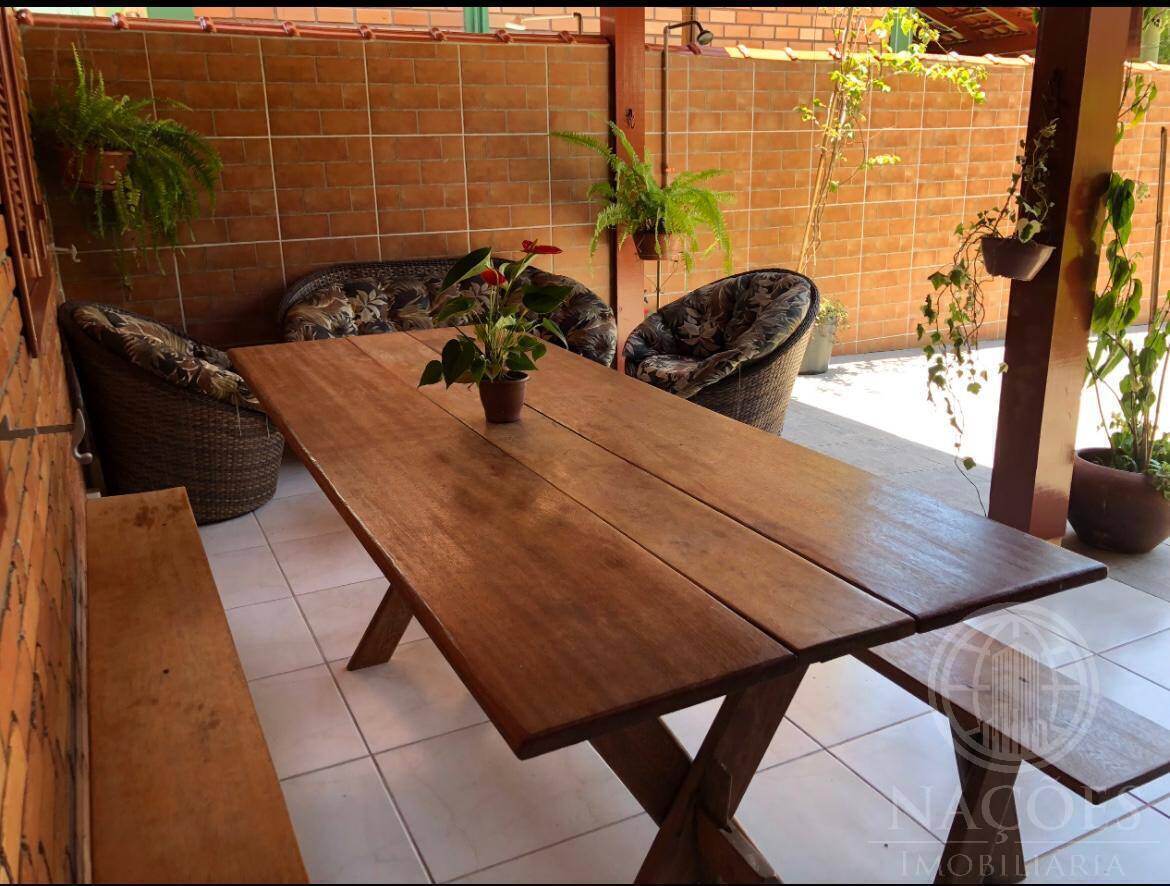 Casa, 3 quartos, 250 m² - Foto 11