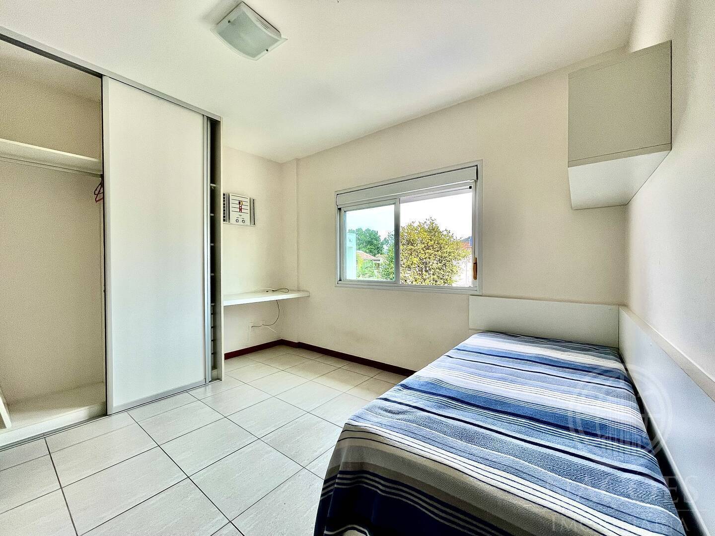 Casa, 4 quartos, 220 m² - Foto 23