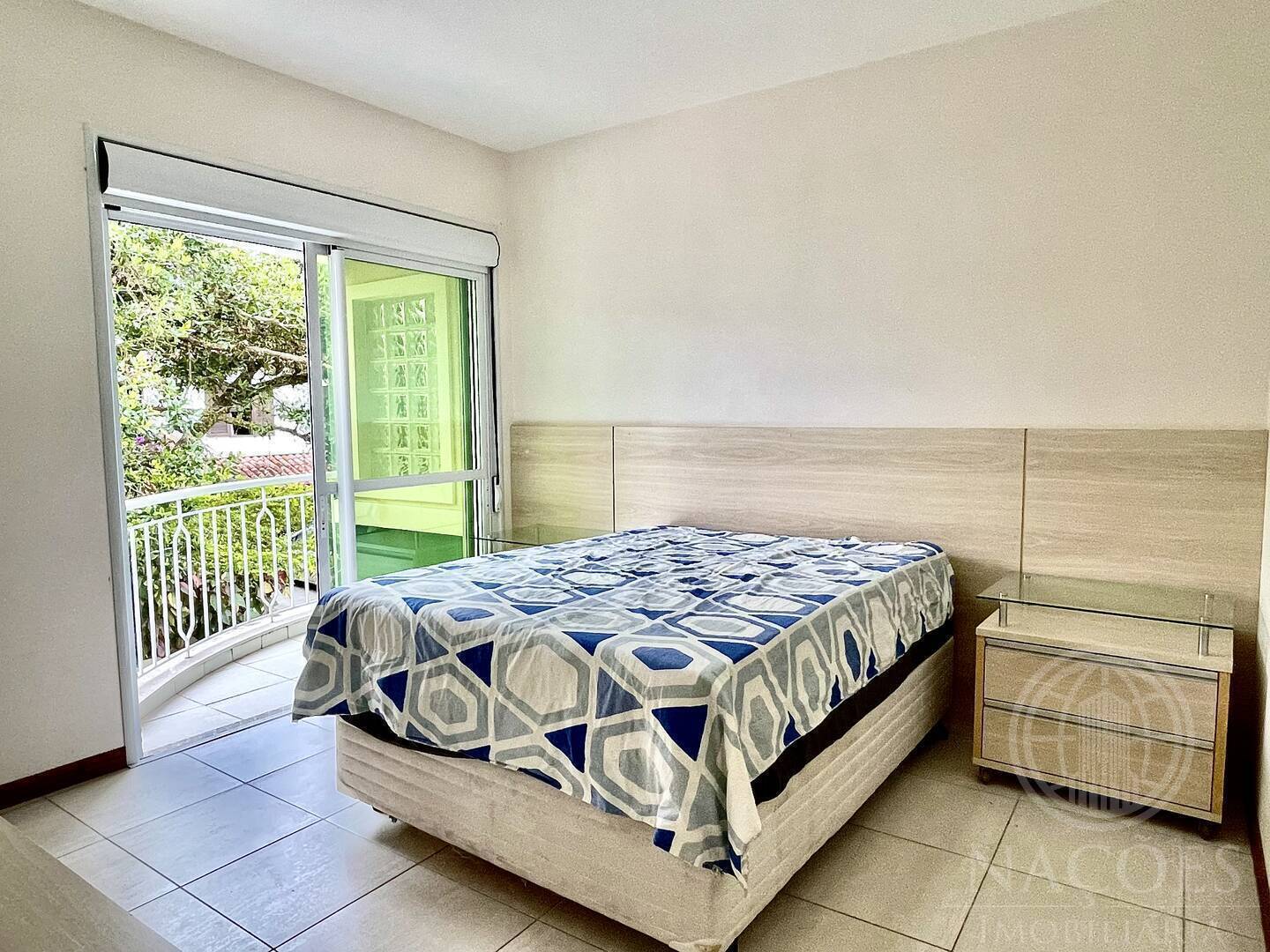 Casa, 4 quartos, 220 m² - Foto 24