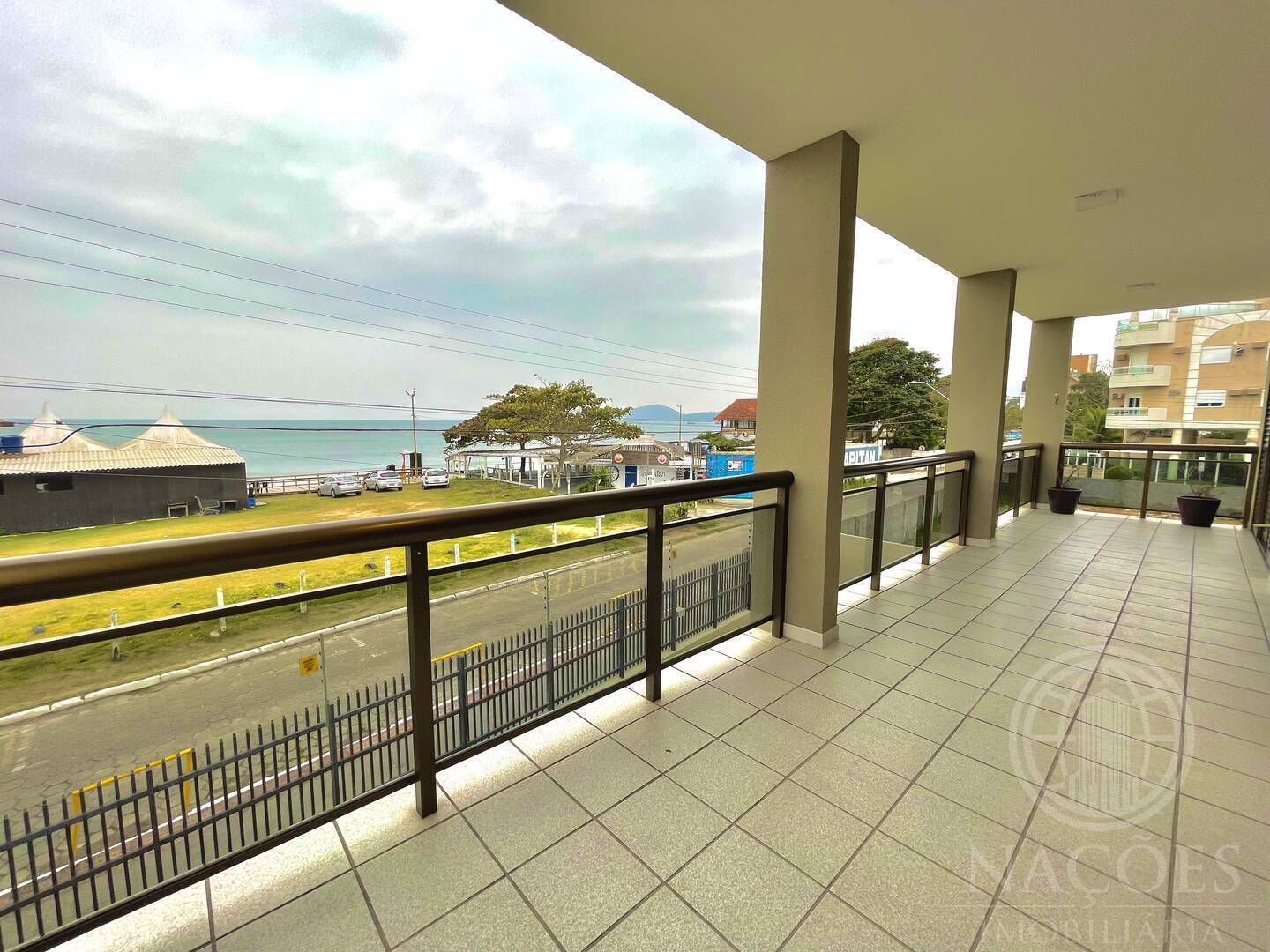 Casa, 7 quartos, 350 m² - Foto 1