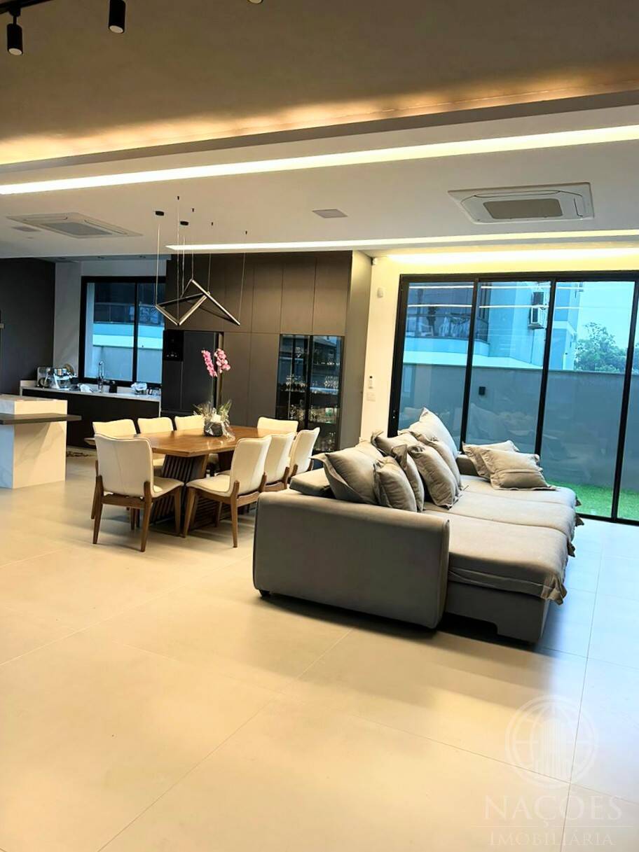 Casa, 4 quartos, 323 m² - Foto 8