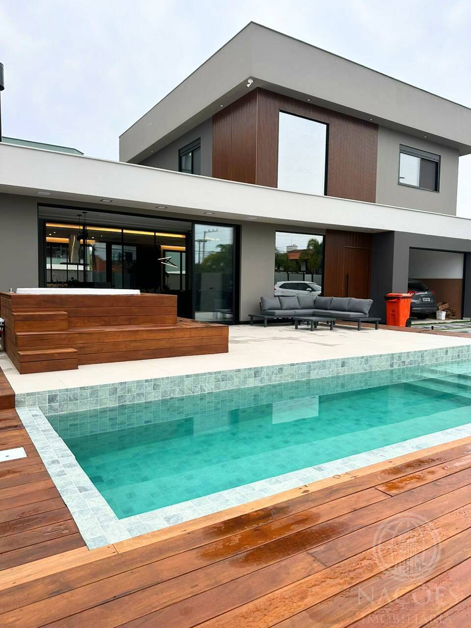 Casa, 4 quartos, 323 m² - Foto 1