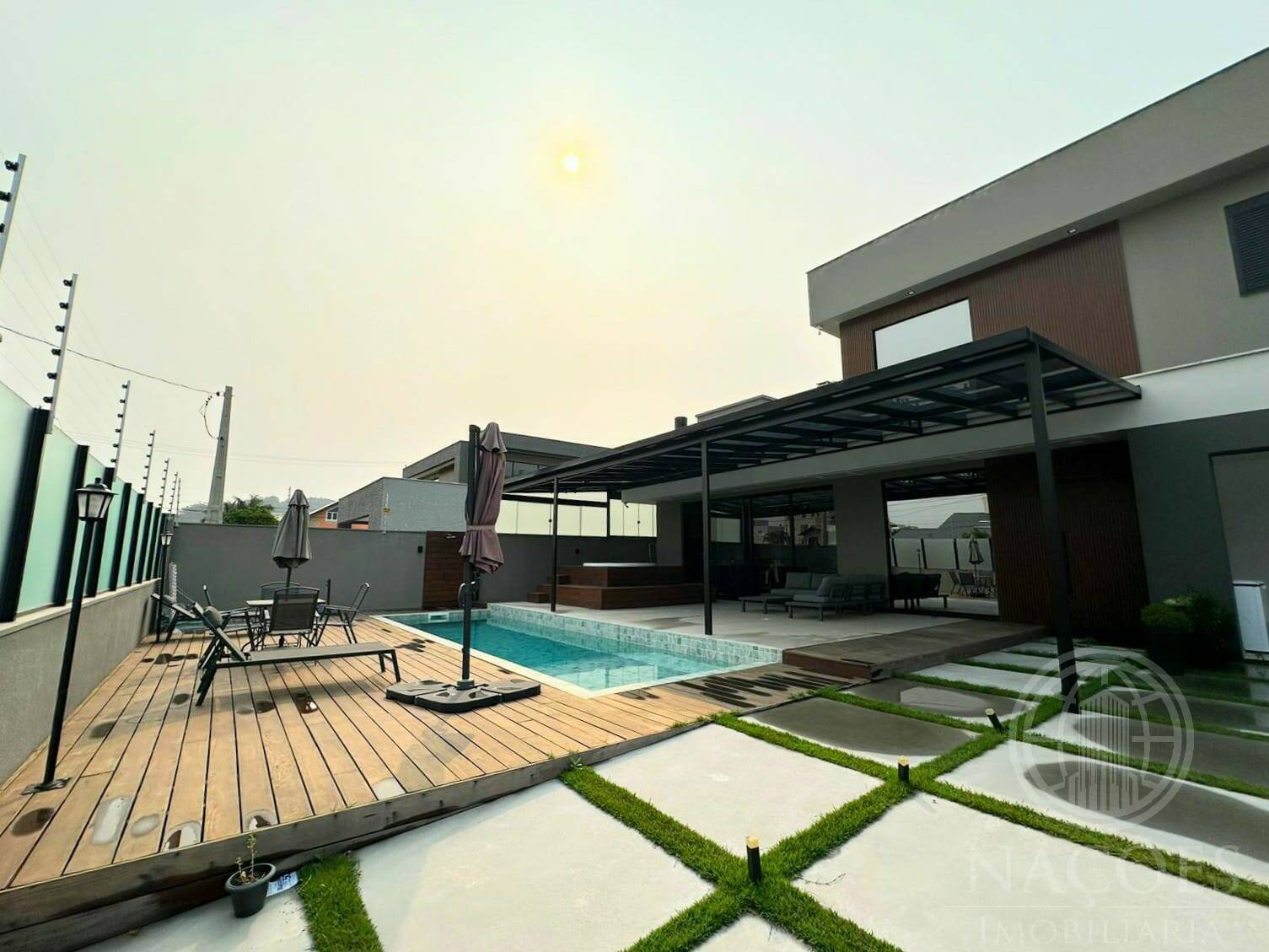 Casa, 4 quartos, 323 m² - Foto 2